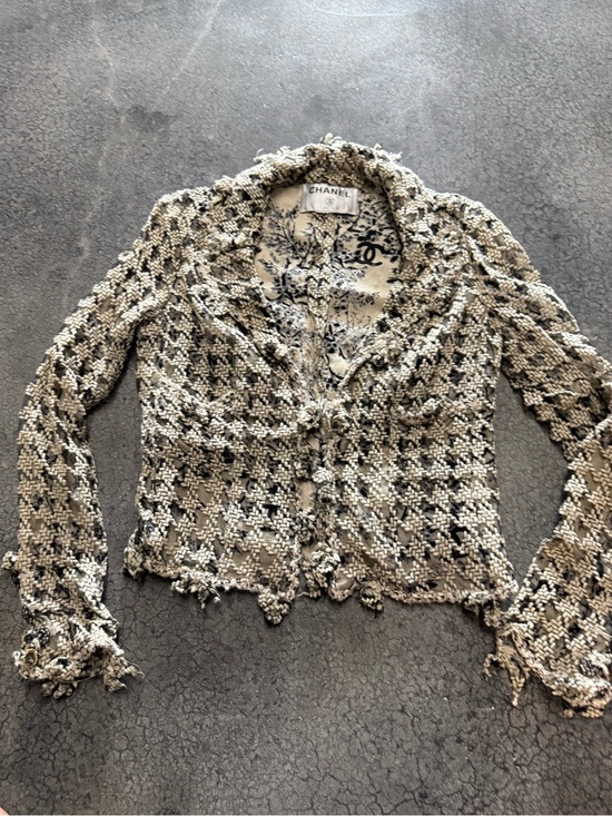 CHANEL Jackets & Blazers - CHANEL Vintage Black & Beige Tweed Bouclé Jacket